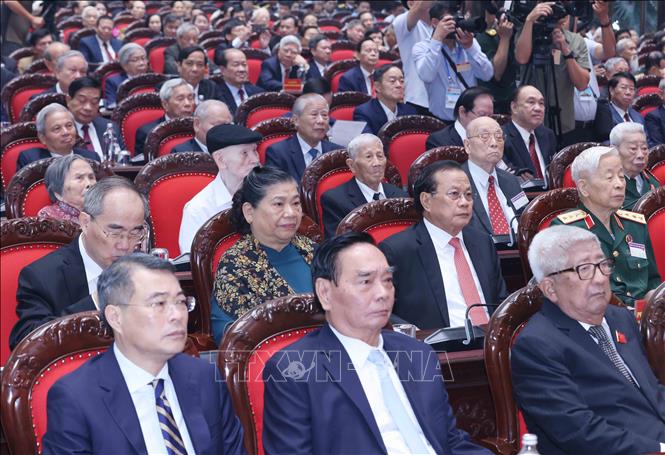 Các đồng chí nguyên lãnh đạo Đảng, Nhà nước dự buổi gặp mặt. Ảnh: Phương Hoa - TTXVN