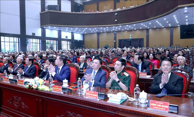  Các đồng chí lãnh đạo Đảng, Nhà nước dự buổi gặp mặt. Ảnh: Phương Hoa - TTXVN