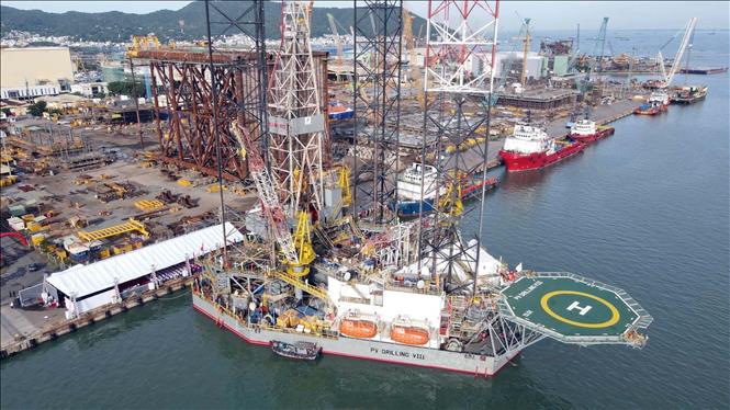 Giàn khoan tự nâng PV Drilling VIII. Ảnh: Đoàn Mạnh Dương-TTXVN