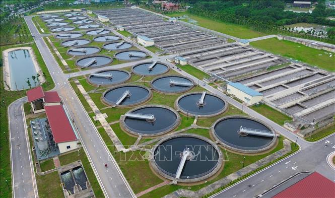 Hệ thống xử lý nước thải hiện đại tại nhà máy xử lý nước thải Yên Xá. Ảnh: Thành Phương – TTXVN