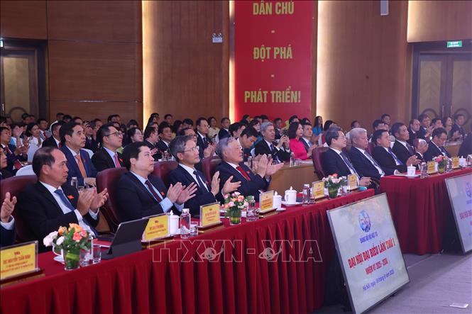 Phó Thủ tướng Thường trực Chính phủ Nguyễn Hòa Bình với các đại biểu dự Đại hội. Ảnh: Văn Điệp – TTXVN