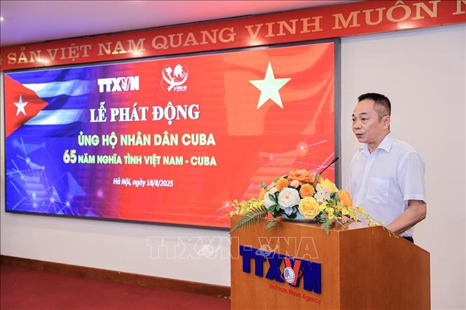 Đồng chí Ngô Thanh Sơn, Chánh văn phòng Thông tấn xã Việt Nam phát biểu tại buổi lễ. Ảnh: Lê Đông - TTXVN