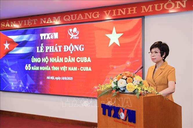 Đồng chí Vũ Việt Trang, Bí thư Đảng uỷ, Tổng giám đốc TTXVN phát động Chương trình ủng hộ nhân dân Cuba. Ảnh: Lê Đông - TTXVN