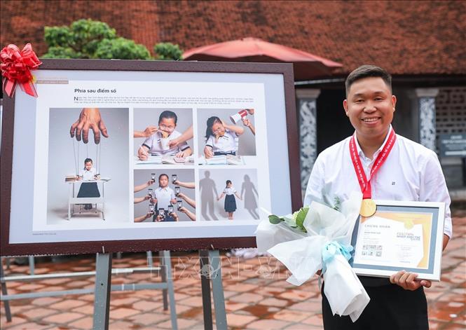 Tác giả trẻ Phan Minh Thọ (sinh năm 1992, Gia Lai), đạt Huy chương vàng thể loại ảnh ý tưởng với bộ ảnh 