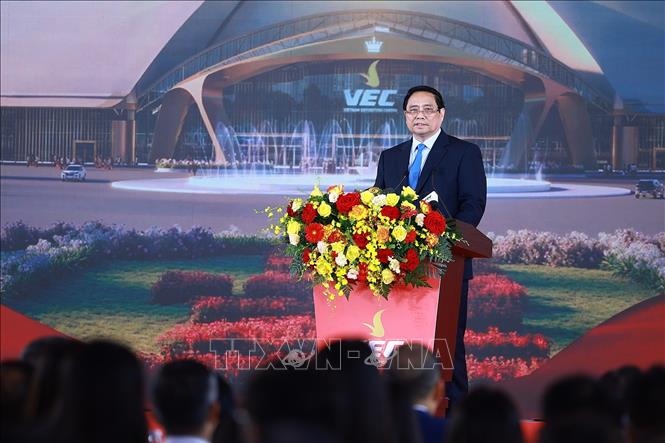 Thủ tướng Phạm Minh Chính phát biểu tại Lễ khởi công, khánh thành 250 dự án, công trình trên 34 tỉnh, thành phố trên cả nước. Ảnh: Dương Giang-TTXVN 