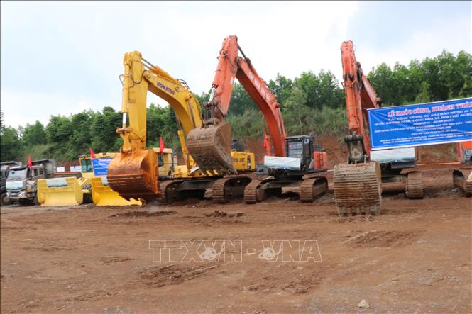 Nghi thức khởi công dự án. Ảnh: Sỹ Tuyên - TTXVN