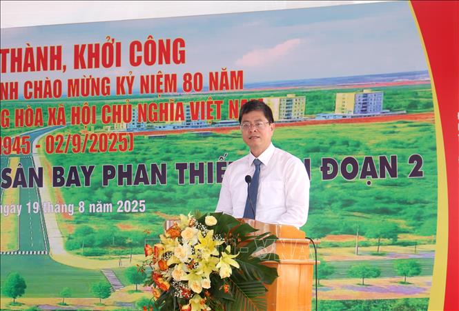 Phó Chủ tịch UBND tỉnh Lâm Đồng Nguyễn Hồng Hải phát biểu tại lễ khánh thành. Ảnh: Hồng Hiếu - TTXVN