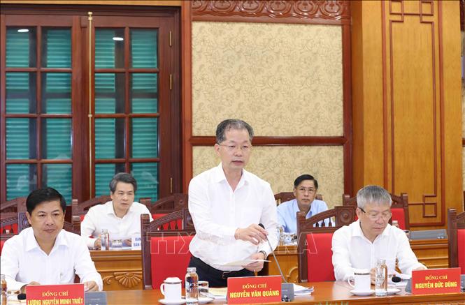 Đồng chí Nguyễn Văn Quảng, Uỷ viên Trung ương Đảng, Bí thư Thành uỷ Đà Nẵng phát biểu tại buổi làm việc. Ảnh: Phương Hoa - TTXVN