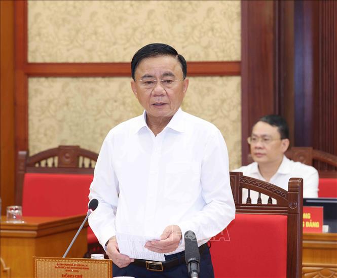 Đồng chí Trần Cẩm Tú, Uỷ viên Bộ Chính trị, Thường trực Ban Bí thư chủ trì buổi làm việc. Ảnh: Phương Hoa - TTXVN