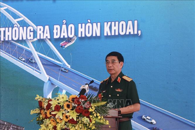 Đại tướng Phan Văn Giang, Uỷ viên Bộ Chính trị, Bộ trưởng Bộ Quốc phòng phát biểu chỉ đạo tại buổi lễ. Ảnh: Huỳnh Anh - TTXVN