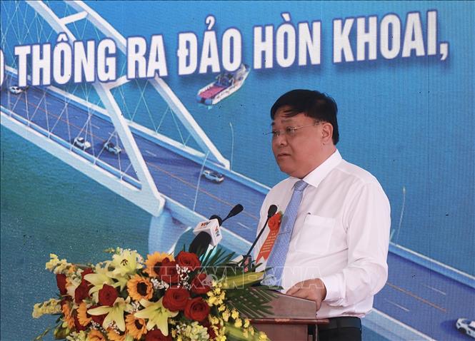 Chủ tịch UBND tỉnh Cà Mau Phạm Thành Ngại phát biểu tại buổi lễ. Ảnh: Huỳnh Anh - TTXVN