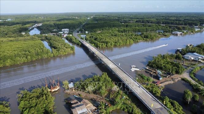 Tuyến cao tốc Cà Mau - Đất Mũi sẽ đi qua địa bàn 10 xã, được quy hoạch 2 trạm dừng và 8 nút giao. Ảnh: Huỳnh Anh - TTXVN