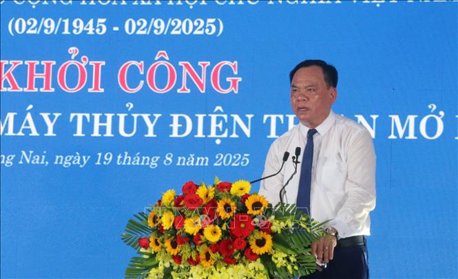 Ông Võ Tấn Đức, Chủ tịch UBND tỉnh Đồng Nai, phát biểu tại lễ khởi công. Ảnh: Công Phong - TTXVN