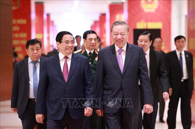 Thủ tướng Phạm Minh Chính đón Tổng Bí thư Tô Lâm đến dự Lễ kỷ niệm 80 năm thành lập Chính phủ . Ảnh: Dương Giang-TTXVN
