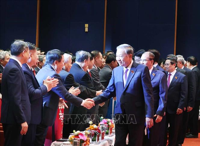 Tổng Bí thư Tô Lâm với các đại biểu tham dự buổi lễ. Ảnh: Thống Nhất - TTXVN