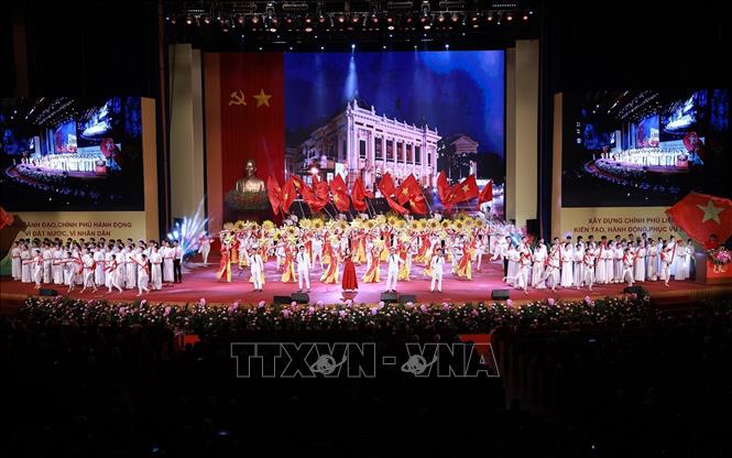 Chương trình nghệ thuật chào mừng Lễ kỷ niệm 80 năm thành lập Chính phủ. Ảnh: Dương Giang-TTXVN
