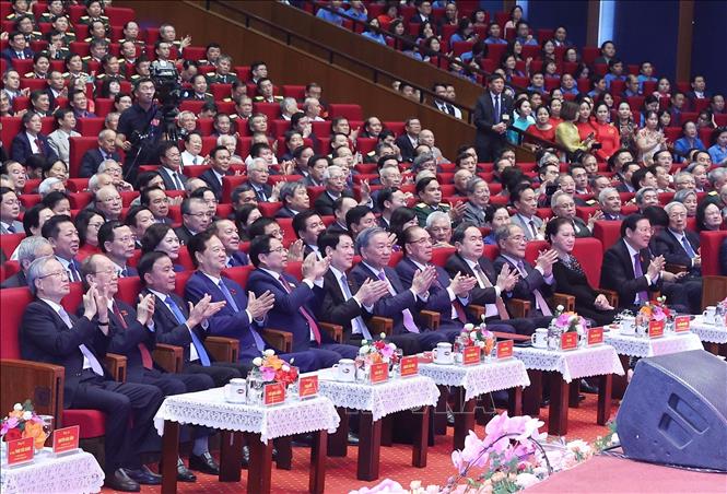 Tổng Bí thư Tô Lâm và các đồng chí lãnh đạo, nguyên lãnh đạo Đảng, Nhà nước cùng các đại biểu dự Lễ kỷ niệm 80 năm thành lập Chính phủ. Ảnh: Thống Nhất – TTXVN