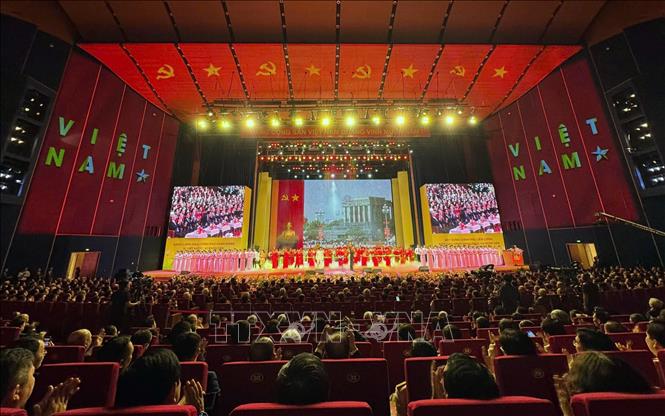 Chương trình nghệ thuật chào mừng Lễ kỷ niệm 80 năm thành lập Chính phủ. Ảnh: Hải Anh - TTXVN