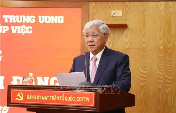 Đồng chí Đỗ Văn Chiến, Ủy viên Bộ Chính trị, Bí thư Trung ương Đảng, Bí thư Đảng ủy MTTQ, các đoàn thể Trung ương, Chủ tịch Ủy ban Trung ương MTTQ Việt Nam phát biểu. Ảnh: TTXVN phát