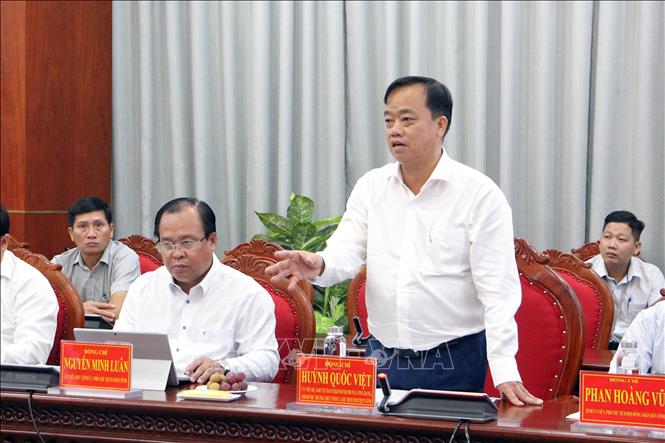 Phó Bí thư thường trực Tỉnh ủy, Chủ tịch Ủy ban Mặt trận Tổ quốc tỉnh Cà Mau Huỳnh Quốc Việt phát biểu tại lễ ký kết. Ảnh: Trung Kiên - TTXVN