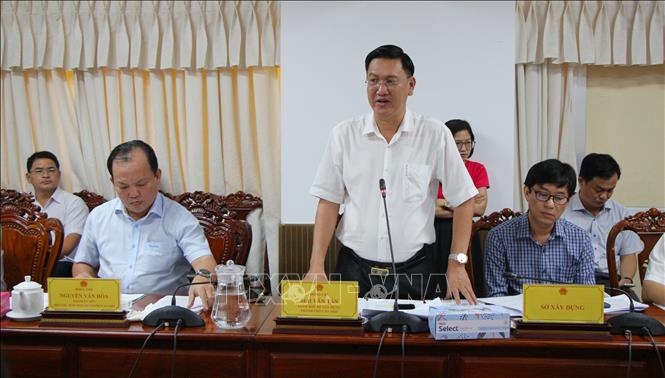 Ông Mai Văn Tân, Giám đốc Sở Xây dựng thành phố Cần Thơ phát biểu tại buổi làm việc. Ảnh: Nguyễn Hằng - TTXVN