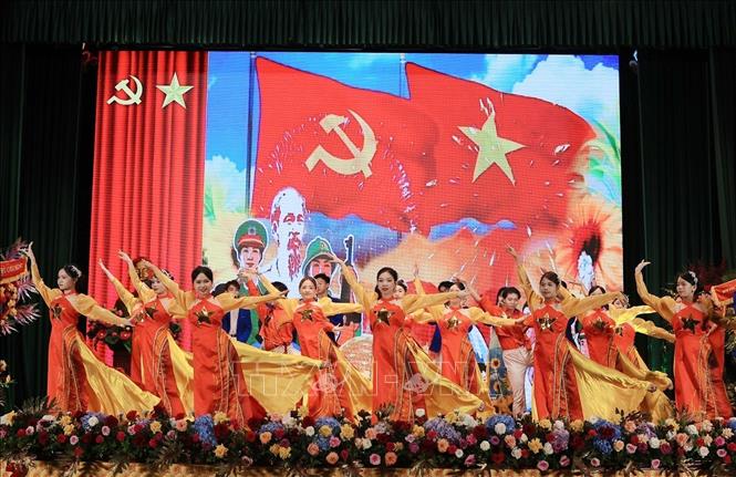 Văn nghệ chào mừng Đại hội đại biểu Đảng bộ Bộ Tài chính nhiệm kỳ 2025 - 2030. Ảnh: Phạm Hậu - TTXVN