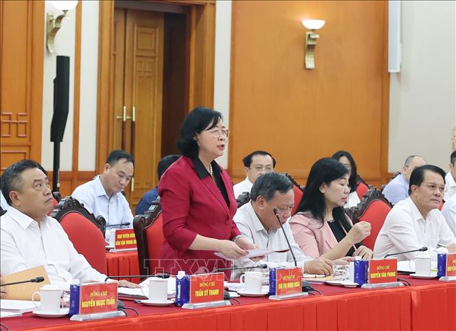 Đồng chí Bùi Thị Minh Hoài, Ủy viên Bộ Chính trị, Bí thư Thành ủy Thành phố Hà Nội phát biểu. Ảnh: Thống Nhất – TTXVN