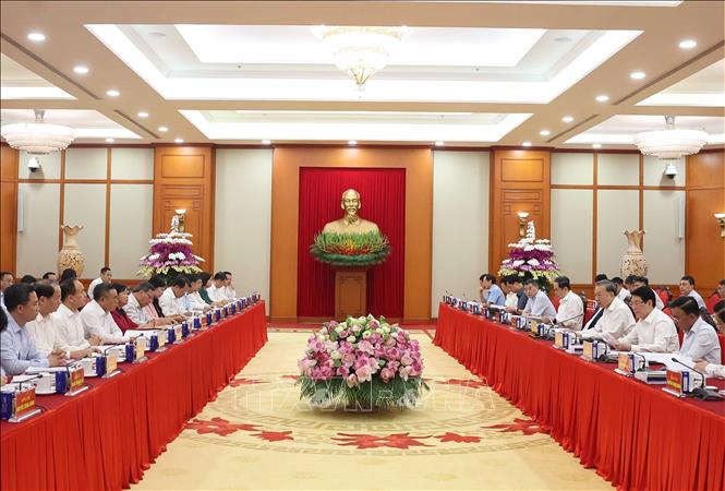 Tổng Bí thư Tô Lâm chủ trì cuộc làm việc của Bộ Chính trị với Ban Thường vụ Thành uỷ Hà Nội. Ảnh: Thống Nhất – TTXVN