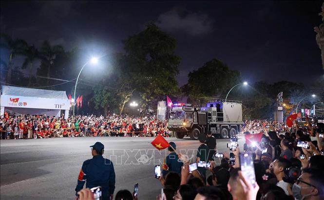 Đoàn diễu binh, diễu hành di chuyển trên đường phố trong buổi tổng hợp luyện lần thứ nhất. Ảnh: Phạm Tuấn Anh - TTXVN
