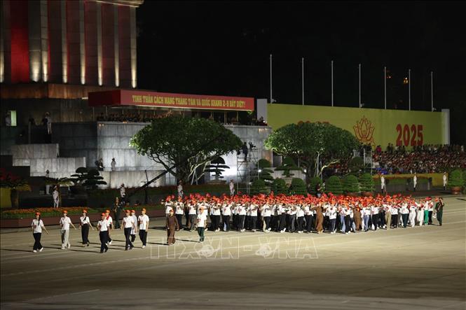 Khổi Mặt trận Tổ quốc tham gia tổng hợp luyện. Ảnh: Hoàng Hà-TTXVN

