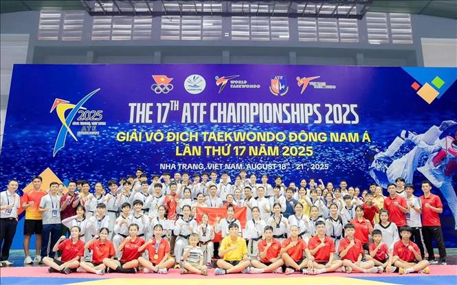 Việt Nam nhất toàn đoàn tại Giải vô địch Taekwondo Đông Nam Á 2025. Ảnh TTXVN phát