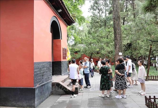 Với giá trị lịch sử và văn hóa sâu sắc, đền đã trở thành một biểu tượng quan trọng trong lòng người dân Trung Quốc. Ảnh: Công Tuyên-PV TTXVN tại Trung Quốc