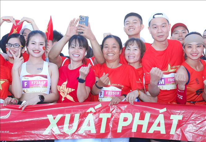 Các vận động viên tham gia giải chạy. Ảnh: Thành Phương – TTXVN