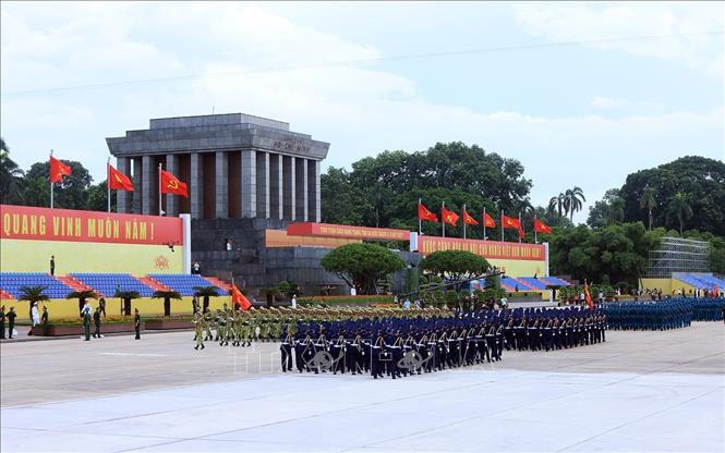 Đến cuối giờ chiều 24/8/2025, các lực lượng tham gia tổng hợp luyện diễu binh, diễu hành A80 lần thứ 2 đã vào vị trí, sẵn sàng cho buổi tổng hợp luyện được thành công. Ảnh: Tuấn Anh - TTXVN