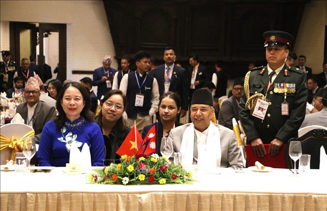 Nepali Vice President Ram Sahaya Prasad Yadav receives Vice State President Vo Thi Anh Xuan in Kathmandu on August 24. VNA Photo: Ngọc Thuý