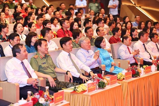 Các đại biểu tham dự chương trình chính luận nghệ thuật “Sao Độc lập