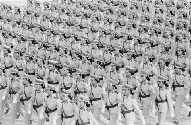 Các nữ công an nhân dân tham dự lễ duyệt binh, diễu hành sáng 2/9/1975. Ảnh: TTXVN