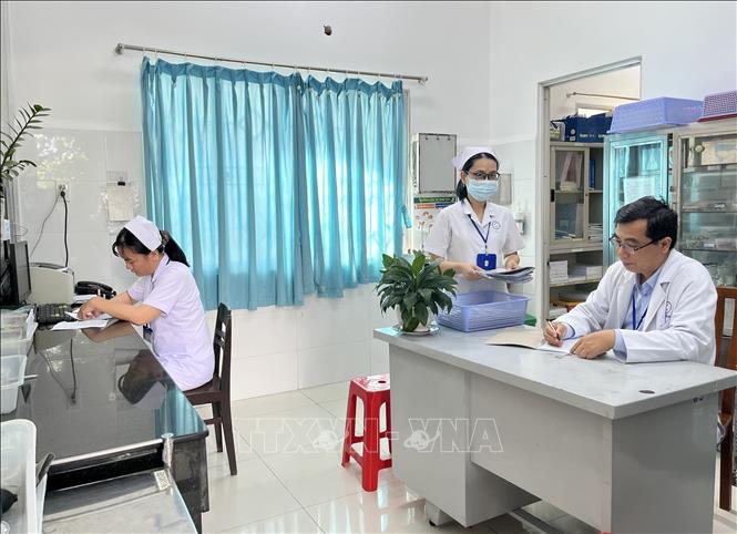 Ngành y tế Tây Ninh chú trọng đơn giản hóa các quy trình thủ tục, hướng đến quản lý hồ sơ bệnh án chuyên nghiệp, hiệu quả. Ảnh: Đức Hạnh - TTXVN