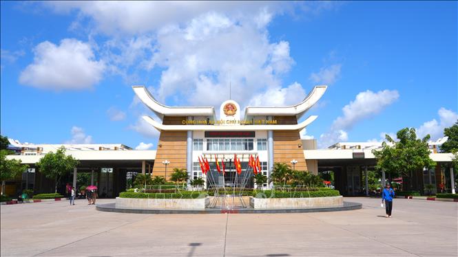 Cửa khẩu quốc tế Mộc Bài là cửa khẩu đường bộ lớn nhất phía Nam giữa Việt Nam và Campuchia. Ảnh: Minh Phú - TTXVN