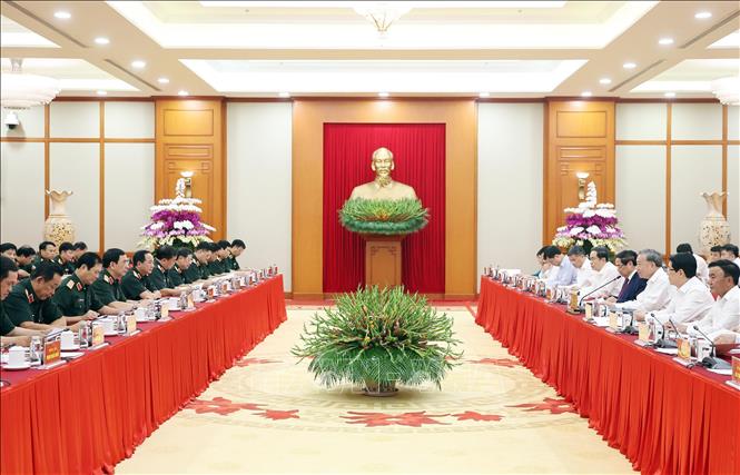 Tổng Bí thư Tô Lâm, Bí thư Quân uỷ Trung ương chủ trì cuộc làm việc của Bộ Chính trị với Ban Thường vụ Quân uỷ Trung ương. Ảnh: Thống Nhất - TTXVN