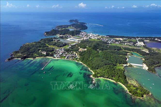 An aerial view of Co To island. VNA Photo: Đức Hiếu