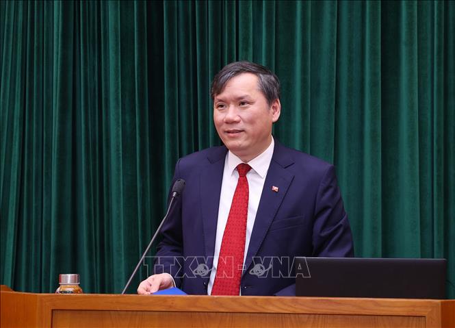 GS,TS Lê Văn Lợi, Phó giám đốc Học viện Chính trị quốc gia Hồ Chí Minh phát biểu khai mạc và đề dẫn Hội thảo. Ảnh: Văn Điệp – TTXVN