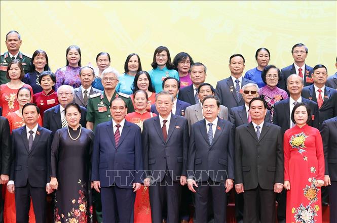 Tổng Bí thư Tô Lâm, các đồng chí Lãnh đạo, nguyên Lãnh đạo Đảng, Nhà nước và các đại biểu. Ảnh: Thống Nhất – TTXVN