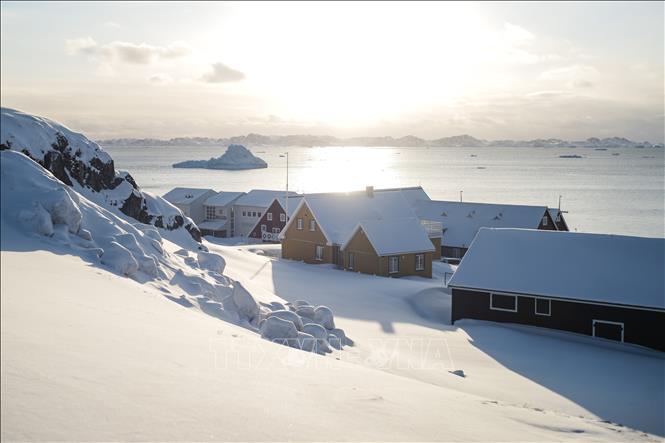 Quang cảnh thành phố Nuuk tại Greenland, vùng lãnh thổ tự trị thuộc Đan Mạch. Ảnh: THX/TTXVN