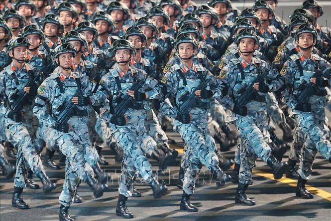 Các khối di chuyển qua khu vực Cửa Nam trong buổi Sơ duyệt cấp Nhà nước diễu binh, diễu hành của sự kiện A80. Ảnh: Minh Quyết - TTXVN