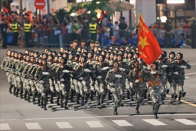 Các khối di chuyển qua khu vực Cửa Nam trong buổi Sơ duyệt cấp Nhà nước diễu binh, diễu hành của sự kiện A80. Ảnh: Minh Quyết - TTXVN