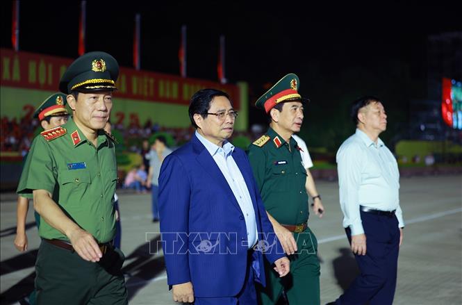 Thủ tướng Phạm Minh Chính kiểm tra công tác Sơ duyệt cấp Nhà nước diễu binh, diễu hành của sự kiện A80. Ảnh: Dương Giang-TTXVN