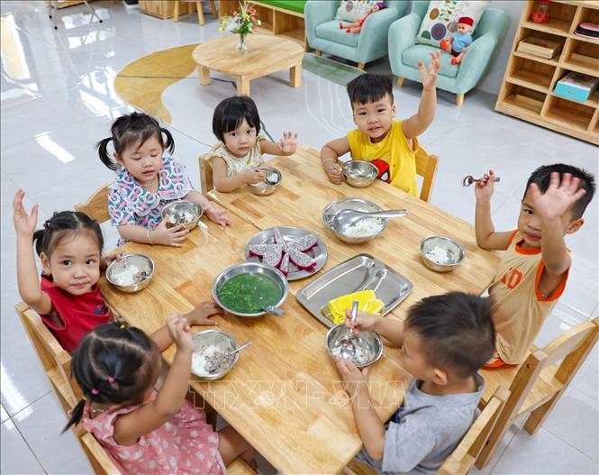 Toàn ngành giáo dục Thủ đô sẽ có khoảng 70.500 lớp học với 2.327.000 học sinh (tăng khoảng 60.000 học sinh so với năm học 2024 - 2025) và 129.300 giáo viên. Ảnh: Thanh Tùng - TTXVN 