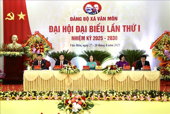 Đoàn Chủ tịch điều hành Đại hội. Ảnh: Đỗ Huyền - TTXVN