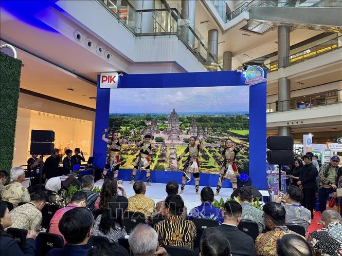 Trình diễn văn hóa nghệ thuật tại ASTINDO 2025. Ảnh: Minh Thái - Phóng viên TTXVN tại Indonesia. 